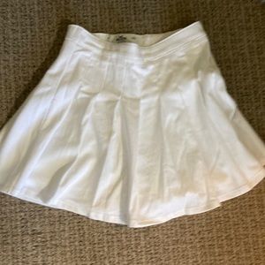 White hollister high rise skirt